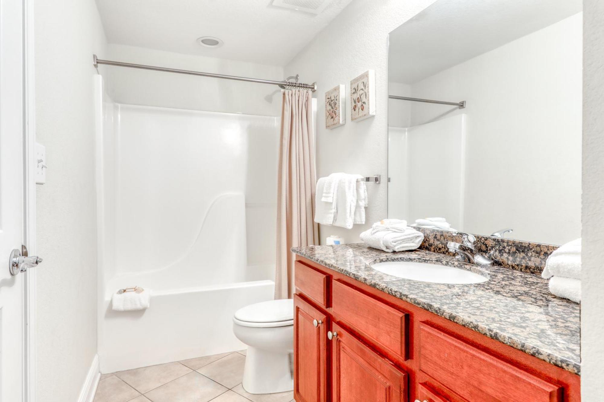 Crystal Tower Condominiums Gulf Shores Room photo