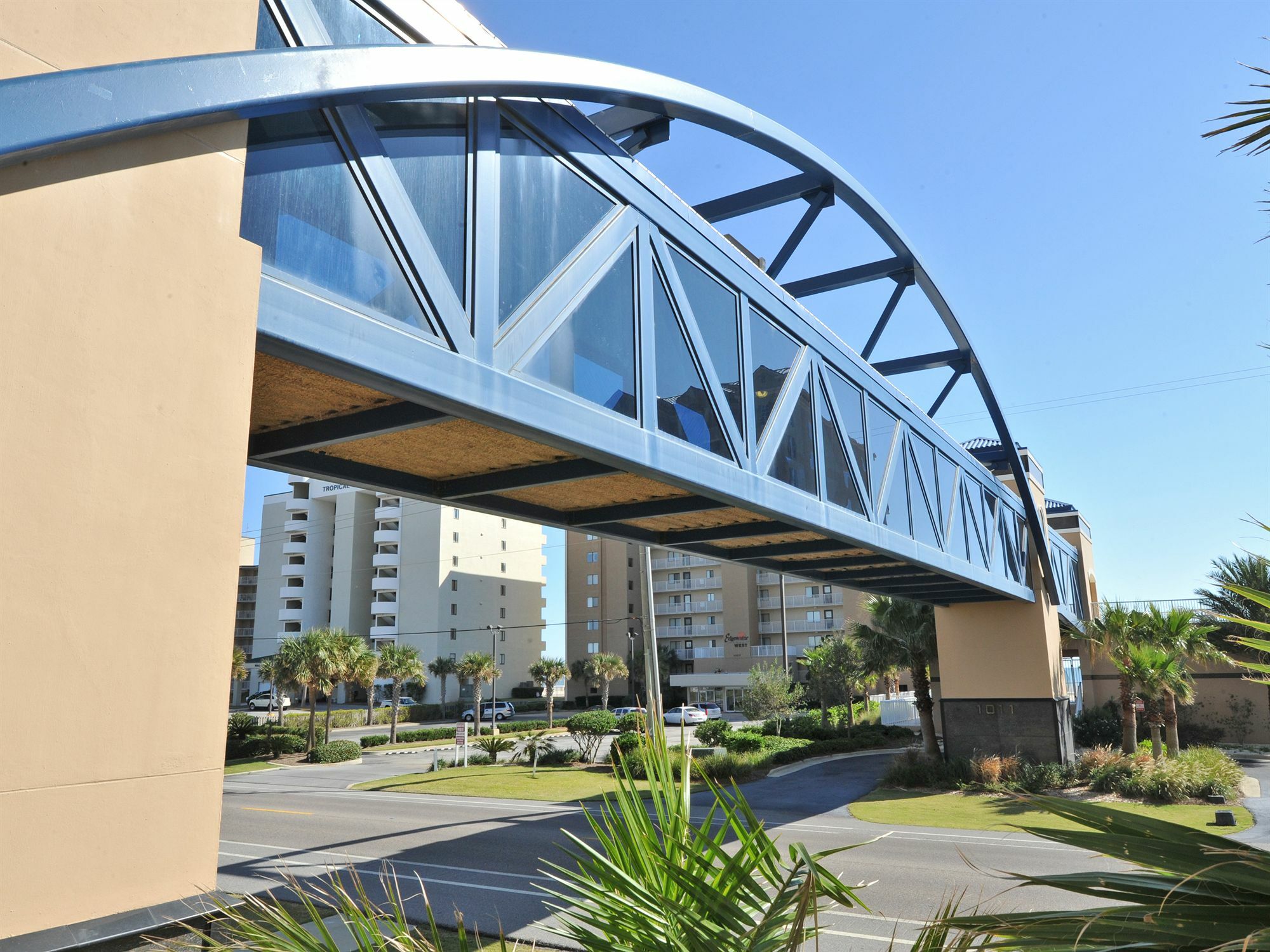 Crystal Tower Condominiums Gulf Shores Exterior photo